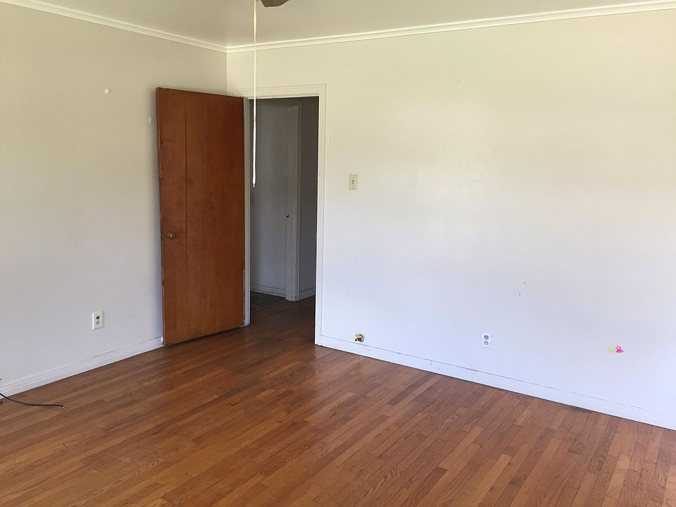 Large master bedroom