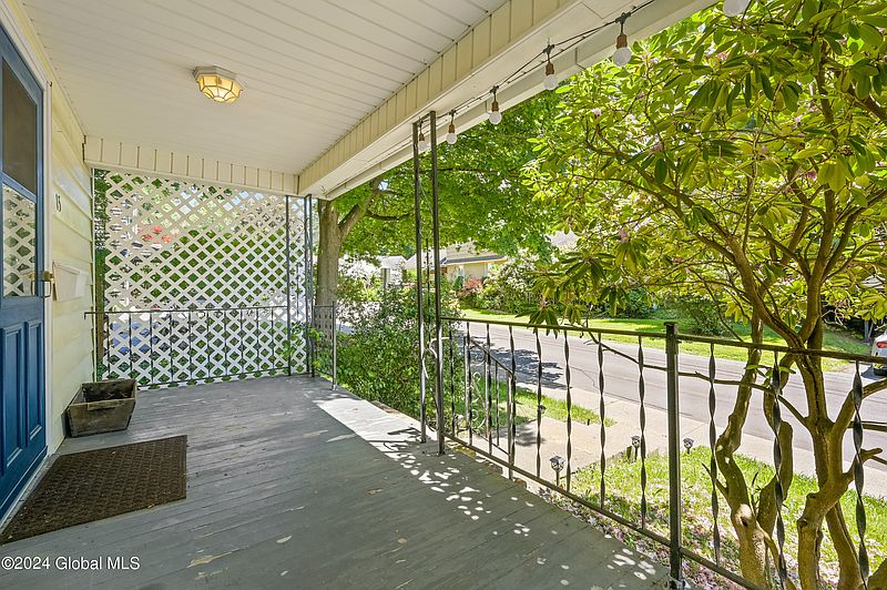 5th image of 15 Woodside Avenue