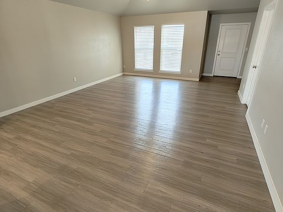 5th image of 2703 Ranch Ave