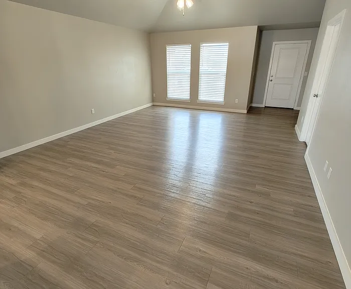 2703 Ranch Ave — Photo 5