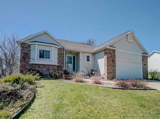 6 Westend Cir, Madison, WI 53704