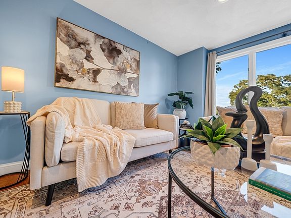 5th image of 2 Atkinson Dr APT 19
