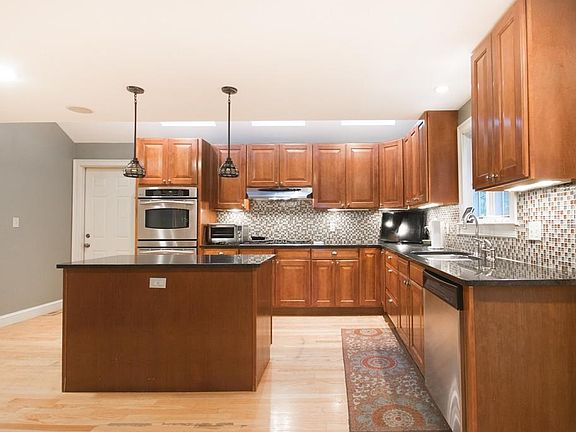 4th image of 344 Elmwood Ave