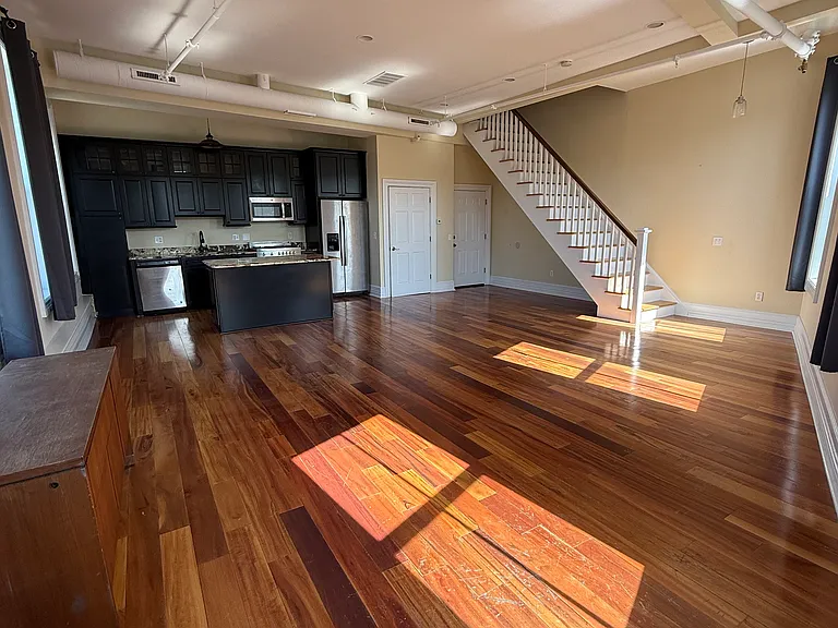 1 Grand Ave #5 — Photo 6