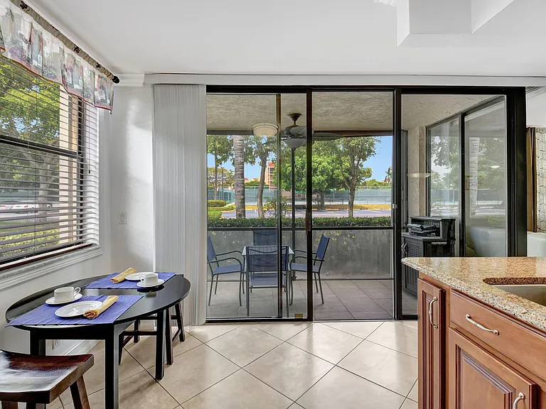 600 Egret Cir #7105 — Photo 9