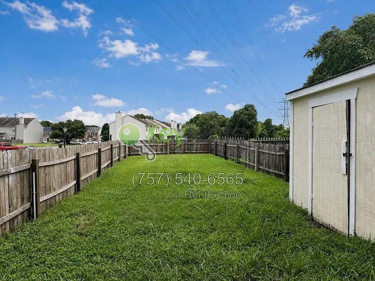 810 Huntly Dr — Photo 33