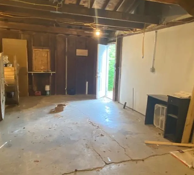 152 Hutchinson Dr — Photo 22