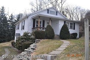 2nd image of 814 Willard St