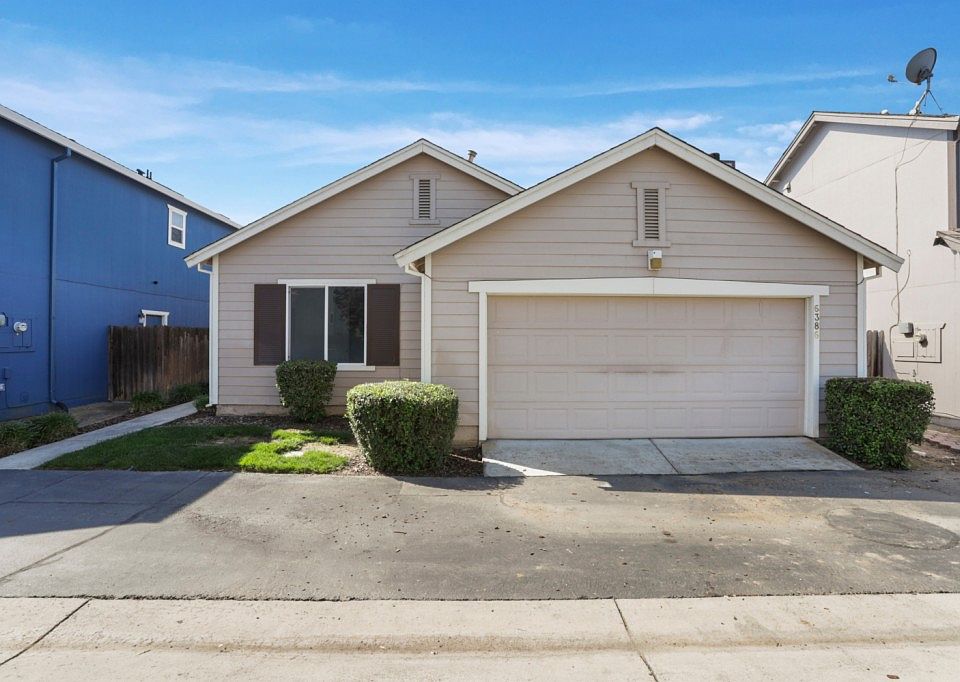 1st image of 6386 Laguna Mirage Ln