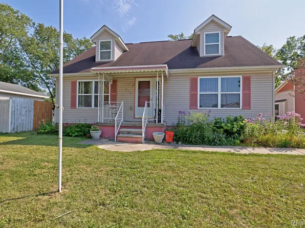 374 4th Ave, Pontiac, MI 48340