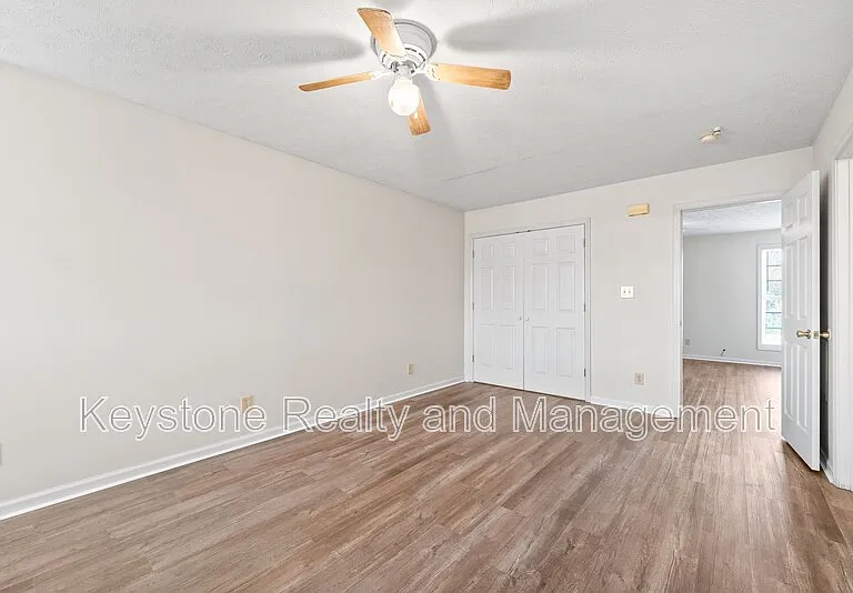 280 Thompsonville Ln #C — Photo 8
