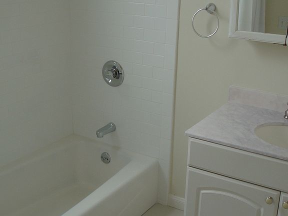 3rd image of 2272 Bryant St