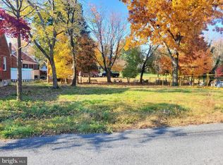 5513 Fisher Dr, Temple Hills, MD 20748