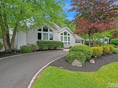 3 Clive Hills Rd, Edison, NJ, 08820