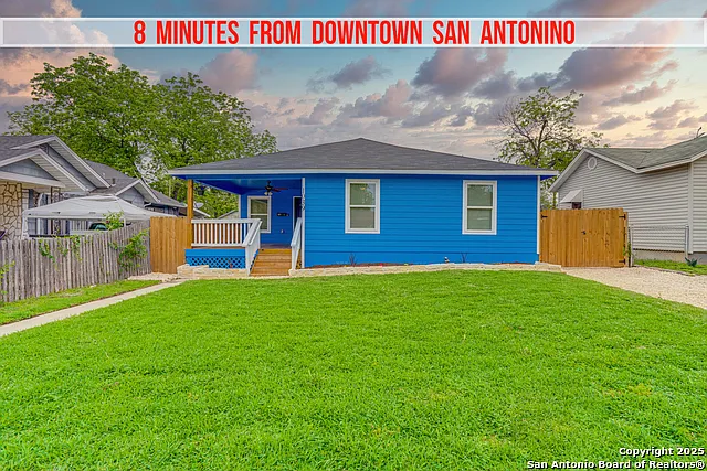 3 bed, 3.0 bath, 1650 sqft, $2,300 — Photo 2