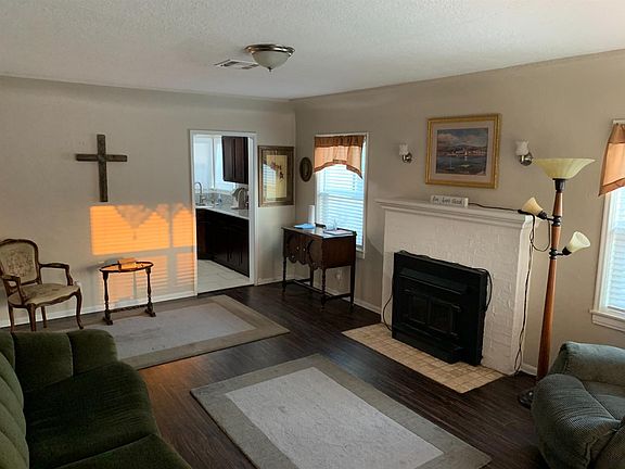 5th image of 710 N Wilson Ave
