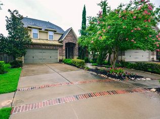 6530 Monrovia Ln, Sugar Land, TX 77479