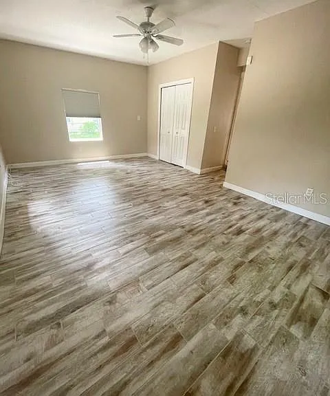 102 W Elm St — Photo 27