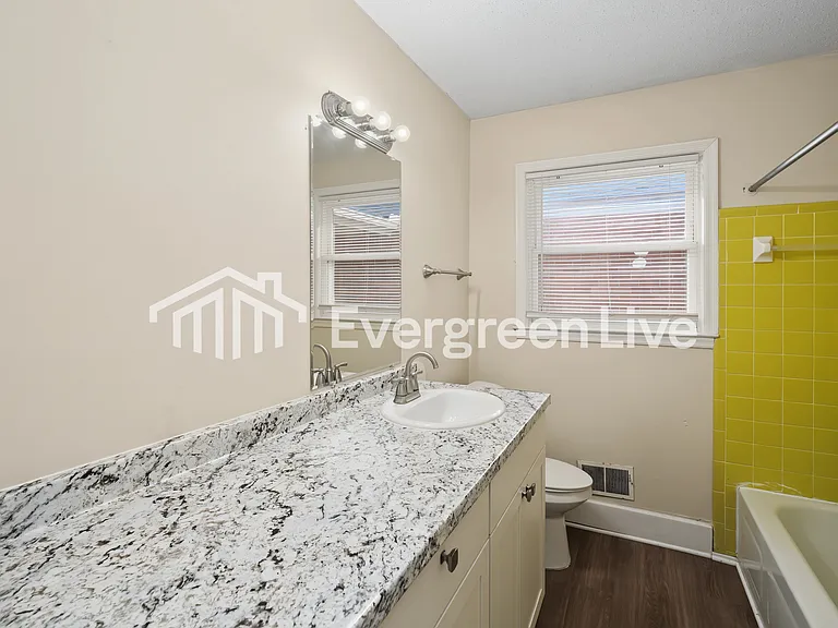 412 Dutch Dr — Photo 8