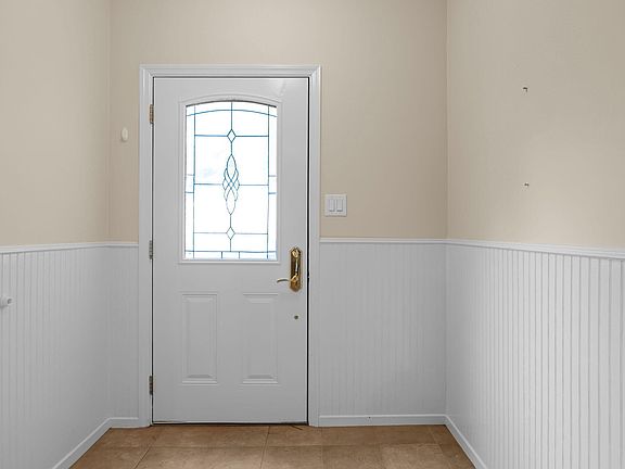 5th image of 6423 New Market Way