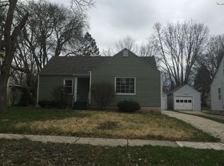 811 Kensington Pl, Aurora, IL 60506