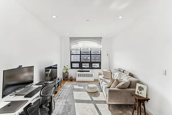 Rented by Cooper & Cooper Real Estate | media 8