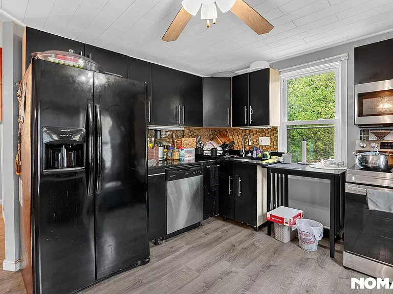 38 Prescott St — Photo 6