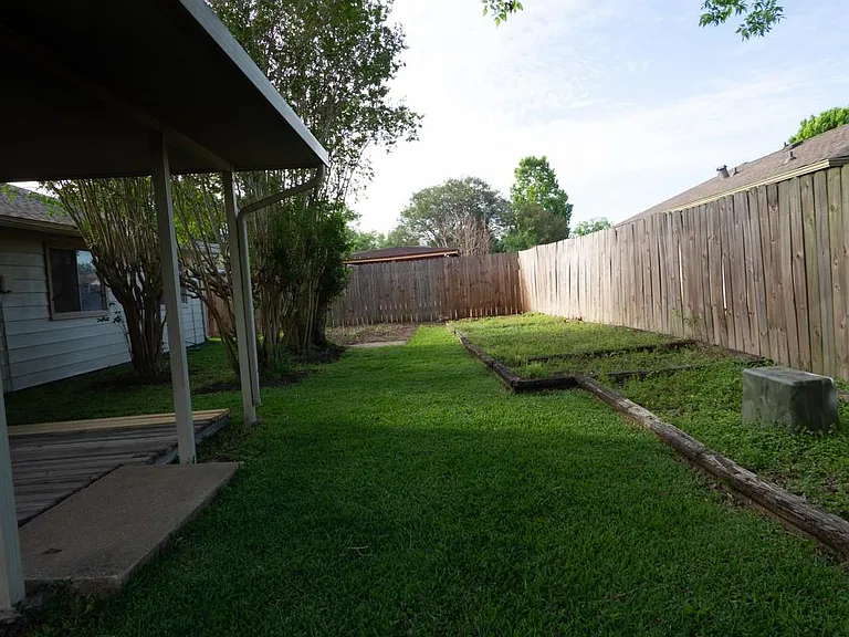 7310 Westbranch Dr — Photo 36