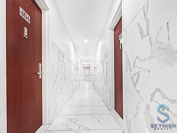 5th image of 1079 Lafayette Ave #201