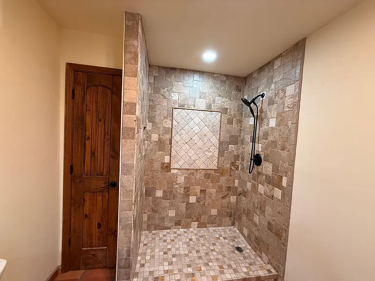 4337 E Winchester Rd — Photo 13