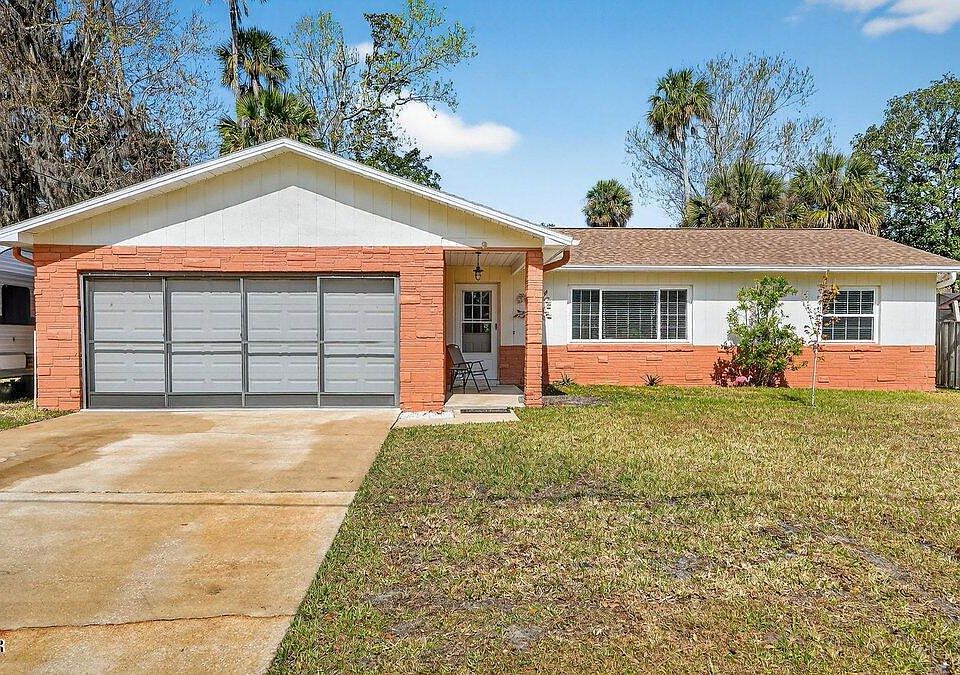 1st image of 8 Greenfern Cir