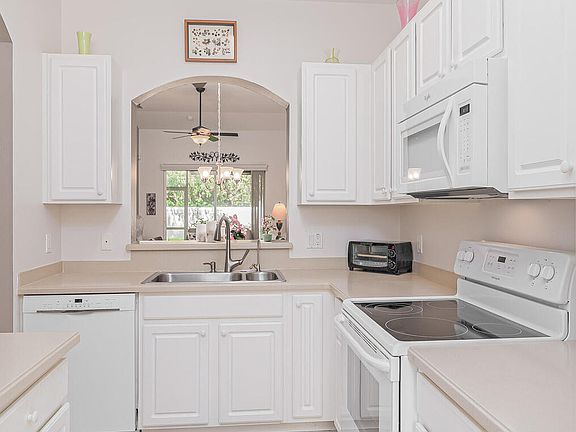3rd image of 14170 Winchester Ct APT 1903