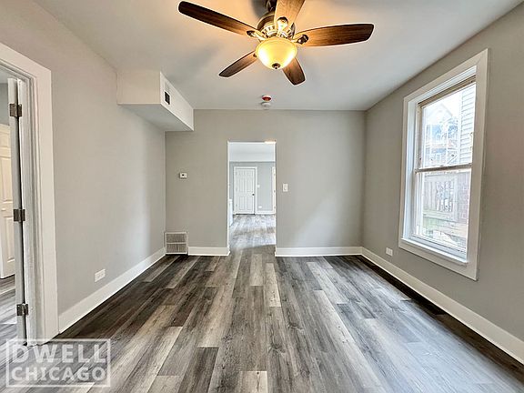 5th image of 1546 W Walton St #1R