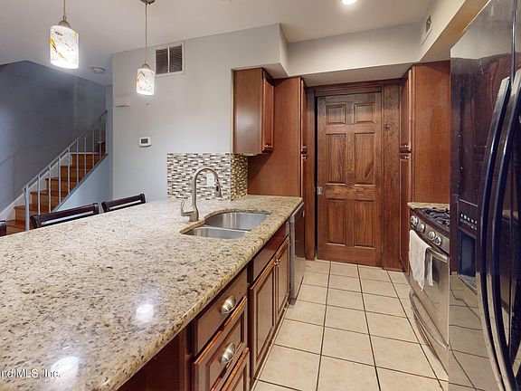 5th image of 126 Cassidy Pl APT D