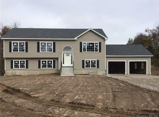 37 Morris Rd E, Broad Brook, CT 06016