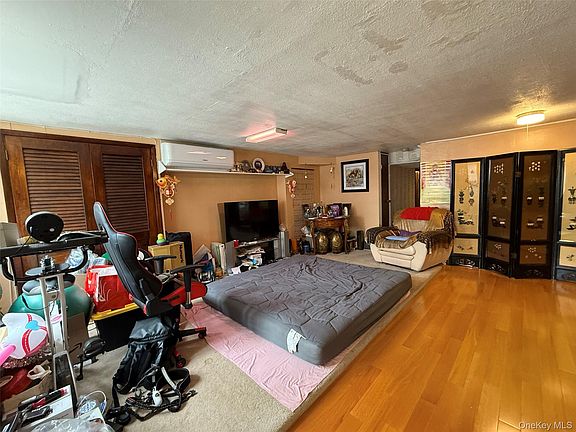 4th image of 13512 118th Street