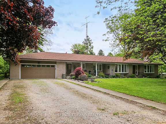 3rd image of 9460 Currie Rd