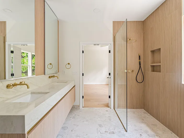 5 Silverbell Ct — Photo 4