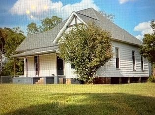 901 1st St, Greensboro, AL 36744