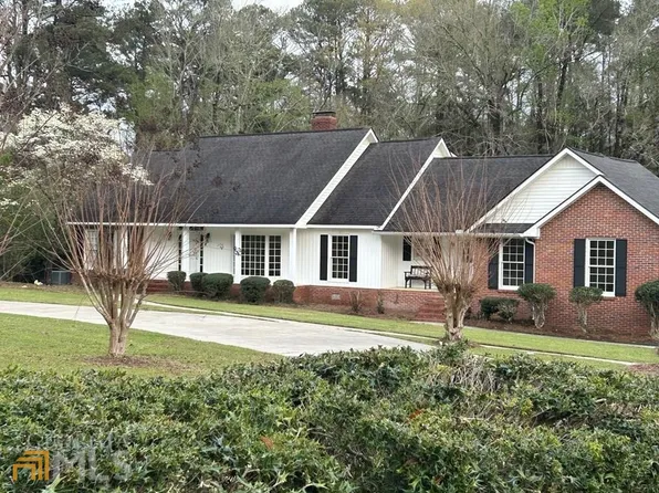 2306 Peacock Dr, Dublin, GA 31021