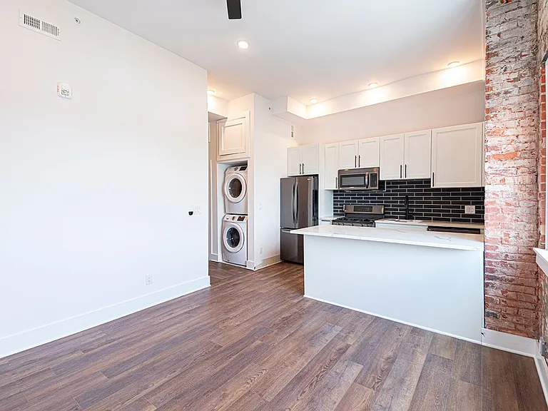 1211 Bainbridge St — Photo 13