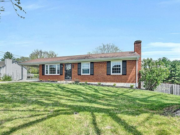 3rd image of 322 Orchard Dr