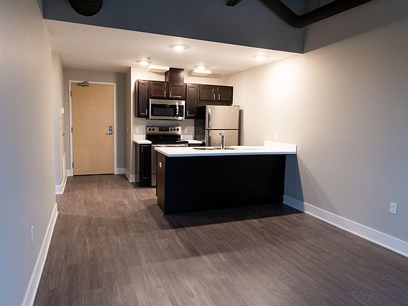 2nd image of 3424 Chicago Dr APT 307