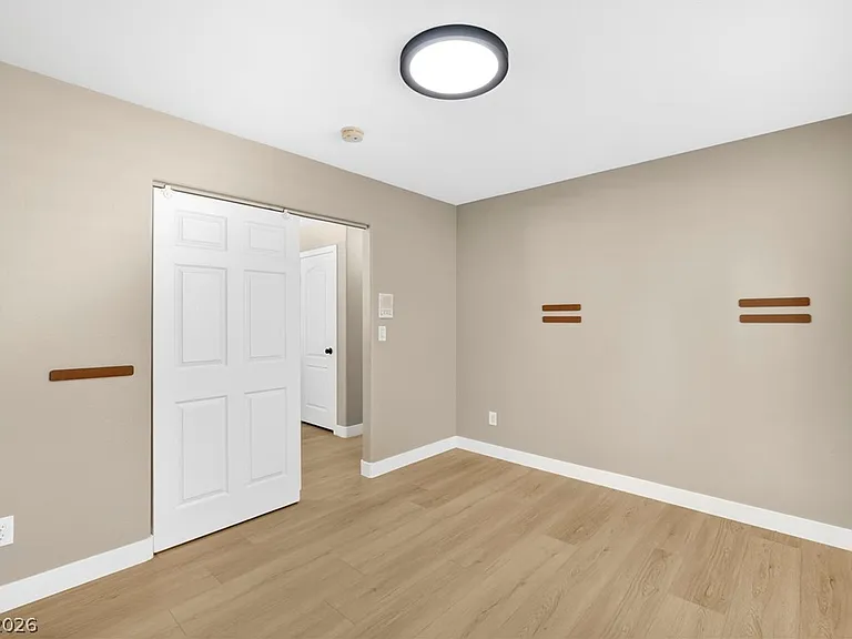 6117 Brenneman St — Photo 15