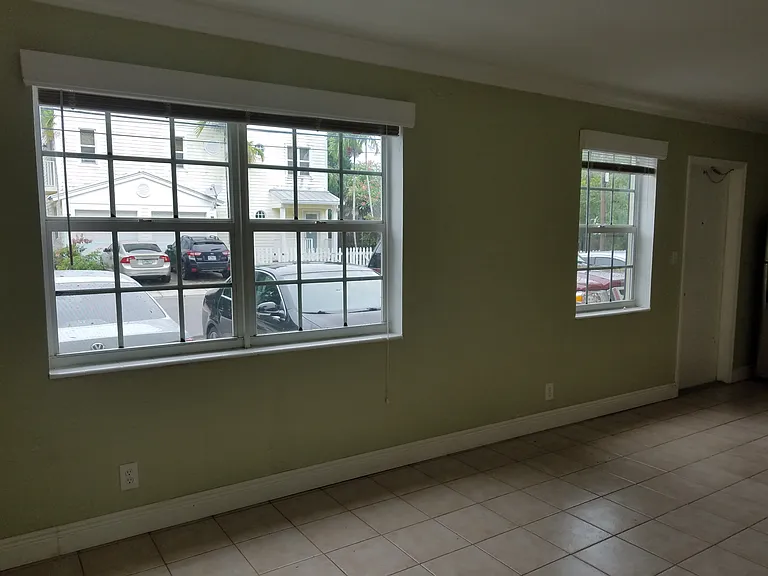 916 W Las Olas Blvd — Photo 3