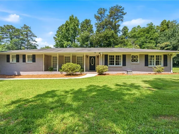 2447 Lenora Church Rd, Snellville, GA 30078