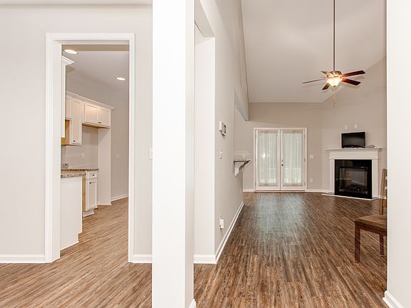 3rd image of 86 Harris Dr