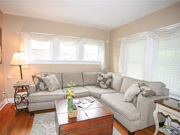 4th image of 229 Orchard Dr
