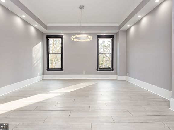 5th image of 2804 Skyland Dr NE