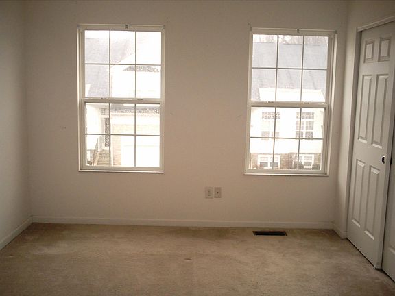 3rd image of 8283 Catalpa Ridge Dr